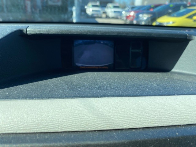 Toyota Sienna Vehicle Full-screen Gallery Image 15