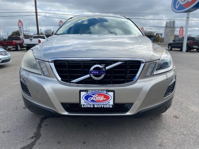 Volvo XC60 Vehicle Full-screen Gallery Image 02