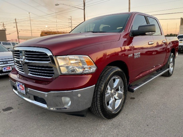 Ram 1500 Vehicle Full-screen Gallery Image 03