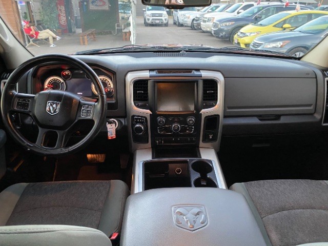 Ram 1500 Vehicle Full-screen Gallery Image 06