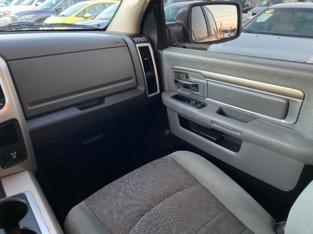 Ram 1500 Vehicle Full-screen Gallery Image 10