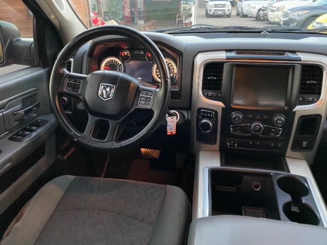 Ram 1500 Vehicle Full-screen Gallery Image 11