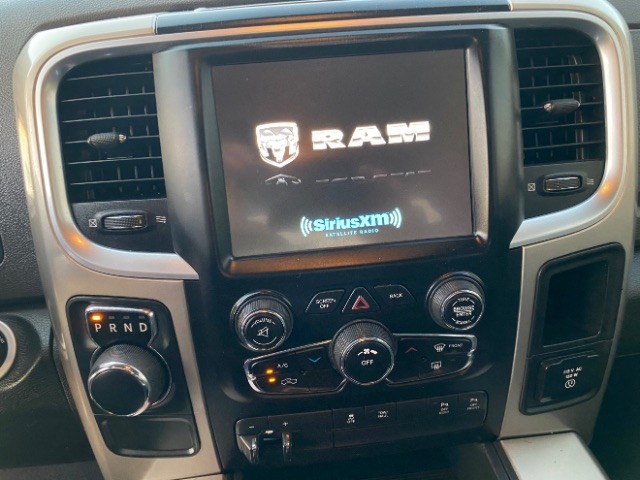 Ram 1500 Vehicle Full-screen Gallery Image 12