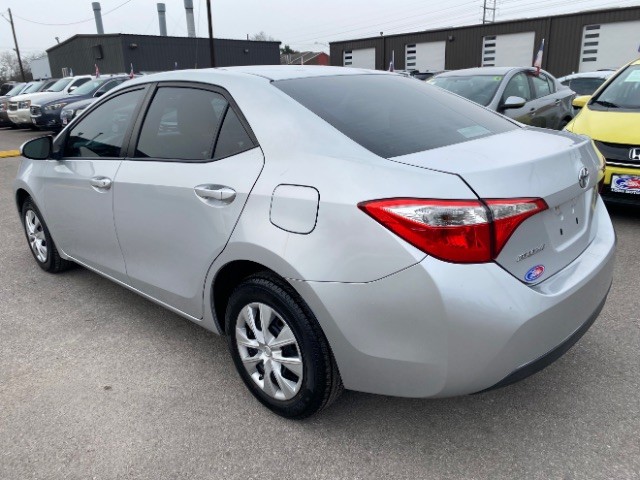 Toyota Corolla Vehicle Full-screen Gallery Image 04