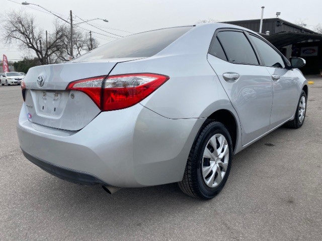 Toyota Corolla Vehicle Full-screen Gallery Image 05