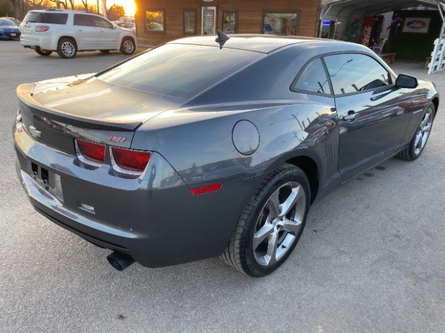 Chevrolet Camaro Vehicle Full-screen Gallery Image 05