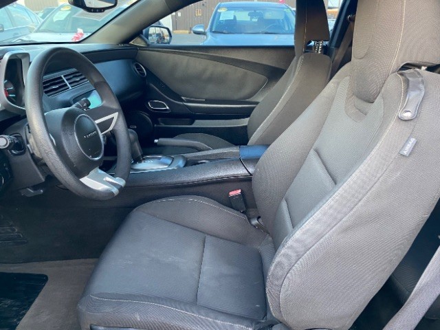 Chevrolet Camaro Vehicle Full-screen Gallery Image 08