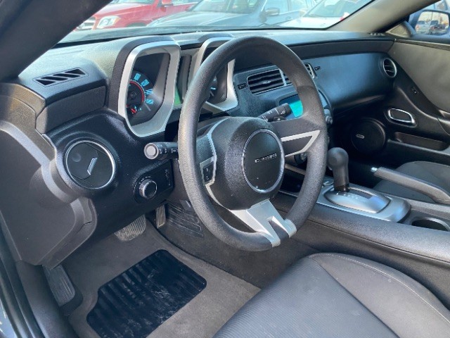 Chevrolet Camaro Vehicle Full-screen Gallery Image 09