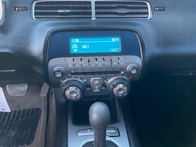 Chevrolet Camaro Vehicle Full-screen Gallery Image 12