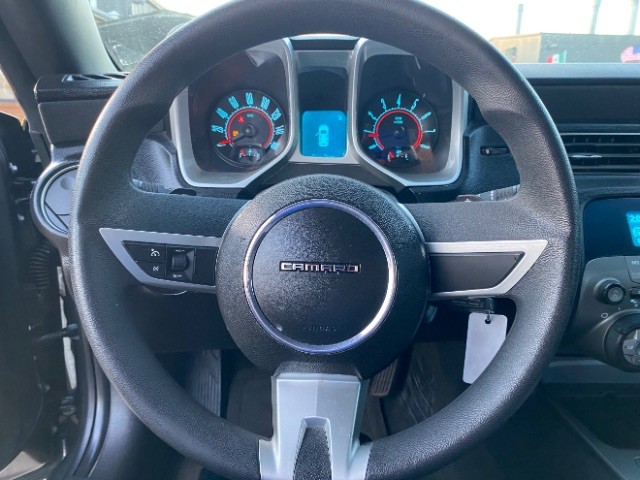 Chevrolet Camaro Vehicle Full-screen Gallery Image 13