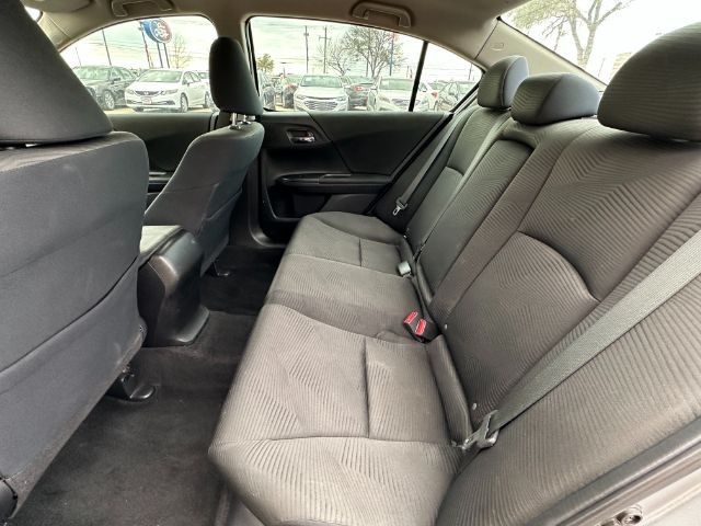 Honda Accord Sedan Vehicle Full-screen Gallery Image 12