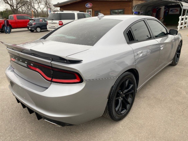 Dodge Charger Vehicle Full-screen Gallery Image 05