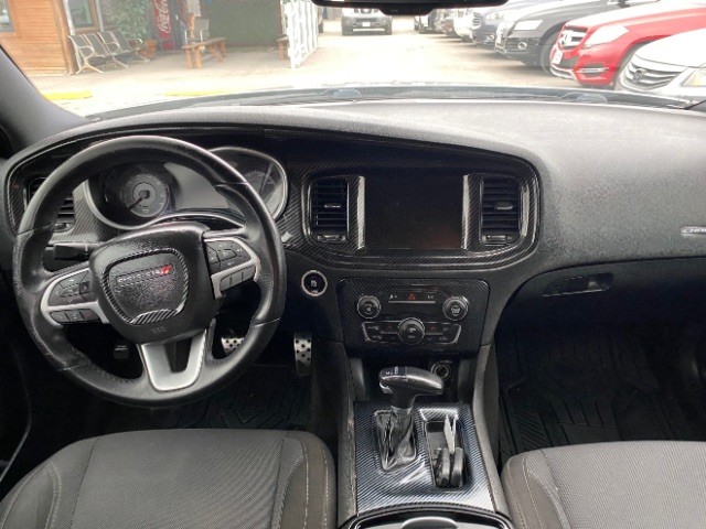 Dodge Charger Vehicle Full-screen Gallery Image 06