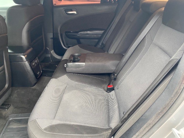 Dodge Charger Vehicle Full-screen Gallery Image 07