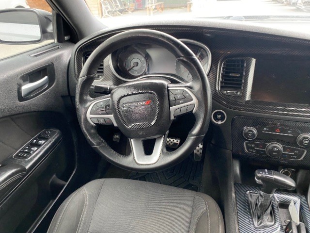 Dodge Charger Vehicle Full-screen Gallery Image 11