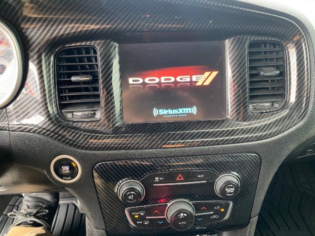 Dodge Charger Vehicle Full-screen Gallery Image 12