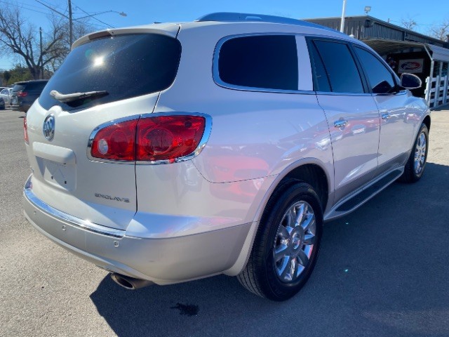 Buick Enclave Vehicle Full-screen Gallery Image 04