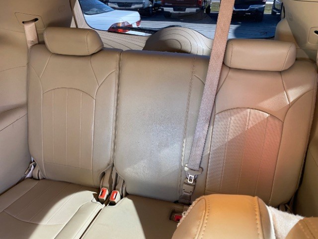 Buick Enclave Vehicle Full-screen Gallery Image 06