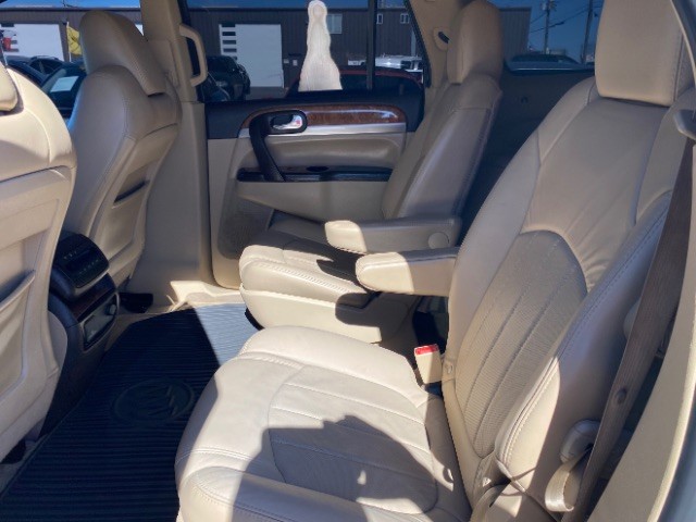 Buick Enclave Vehicle Full-screen Gallery Image 07