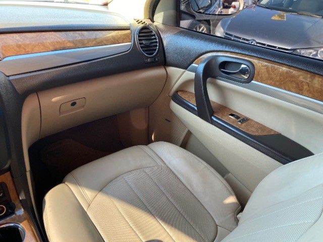 Buick Enclave Vehicle Full-screen Gallery Image 10
