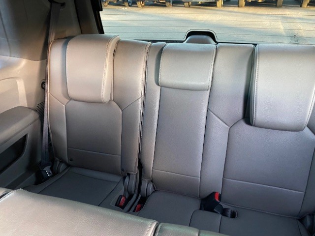 Honda Pilot Vehicle Full-screen Gallery Image 08