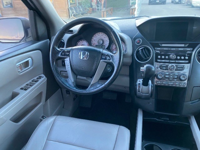 Honda Pilot Vehicle Full-screen Gallery Image 12