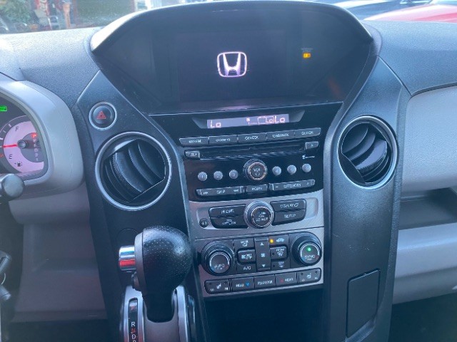 Honda Pilot Vehicle Full-screen Gallery Image 14