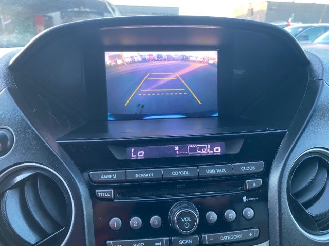 Honda Pilot Vehicle Full-screen Gallery Image 15