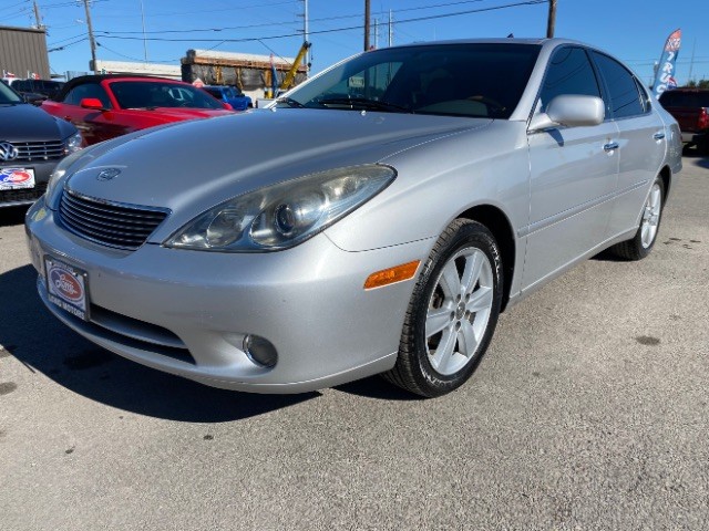 Lexus ES 330 Vehicle Full-screen Gallery Image 03