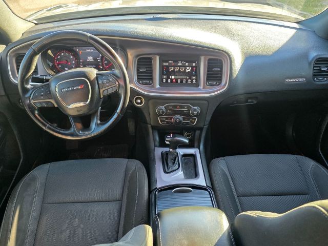 Dodge Charger Vehicle Full-screen Gallery Image 06