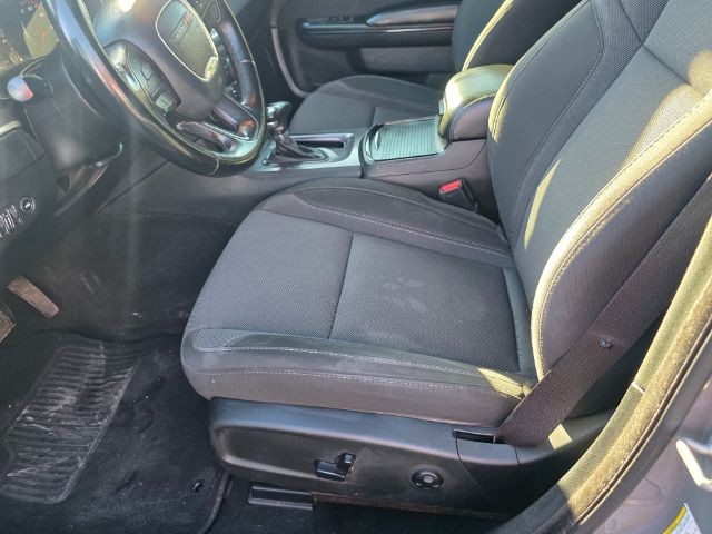 Dodge Charger Vehicle Full-screen Gallery Image 09