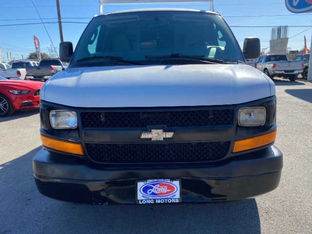 Chevrolet Express Cargo Van Vehicle Full-screen Gallery Image 02