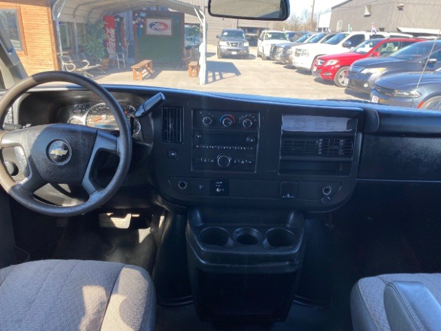 Chevrolet Express Cargo Van Vehicle Full-screen Gallery Image 11