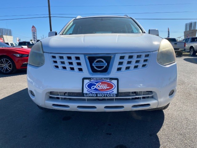 Nissan Rogue Vehicle Full-screen Gallery Image 02