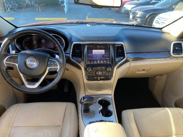 Jeep Grand Cherokee Vehicle Full-screen Gallery Image 06