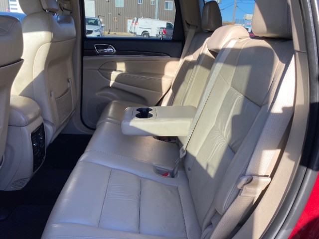 Jeep Grand Cherokee Vehicle Full-screen Gallery Image 07