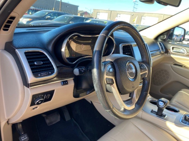 Jeep Grand Cherokee Vehicle Full-screen Gallery Image 10