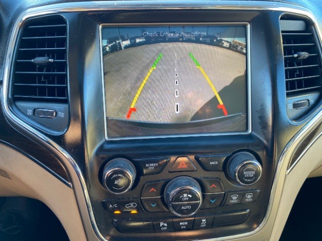 Jeep Grand Cherokee Vehicle Full-screen Gallery Image 14