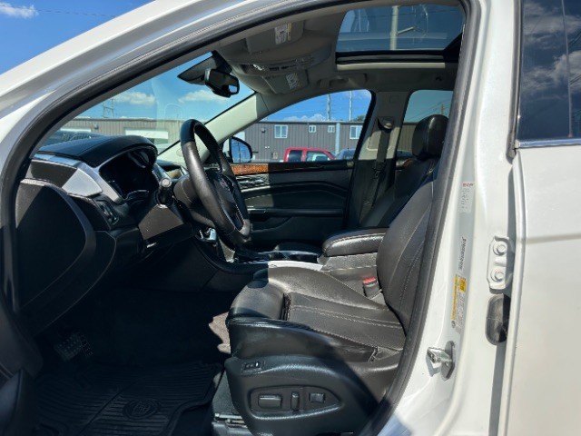 Cadillac SRX Vehicle Full-screen Gallery Image 10