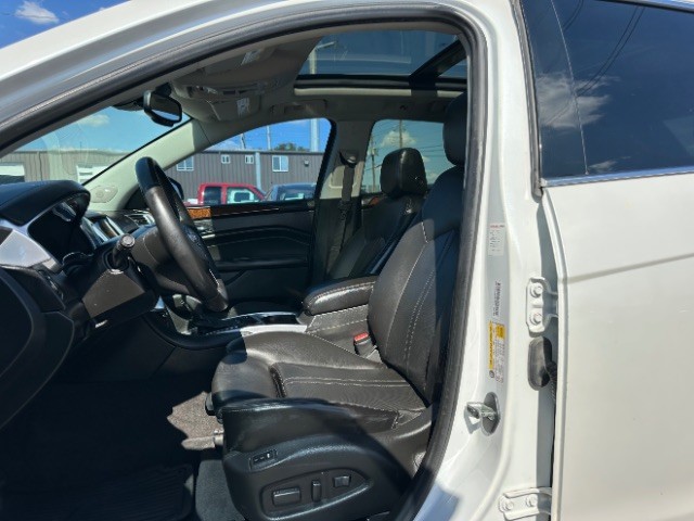 Cadillac SRX Vehicle Full-screen Gallery Image 11