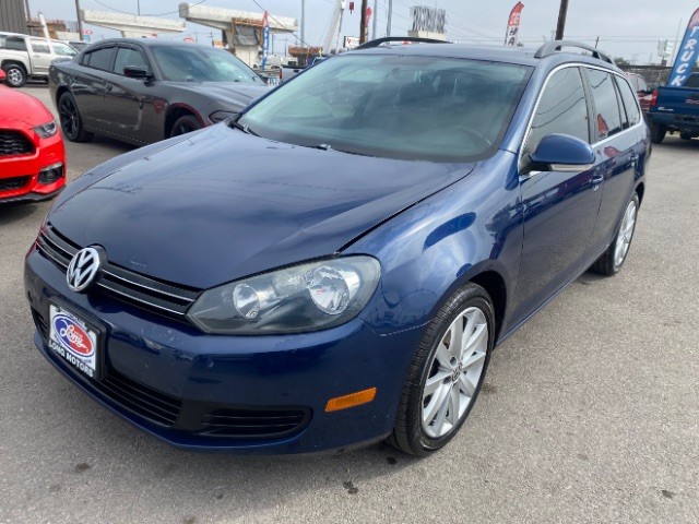 Volkswagen Jetta SportWagen Vehicle Full-screen Gallery Image 03