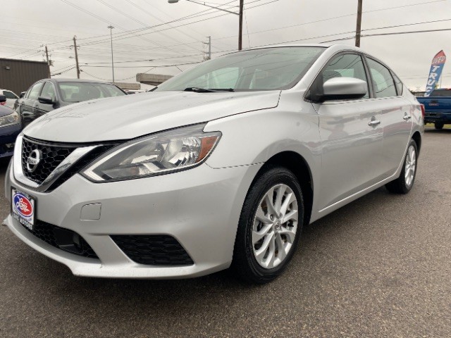 Nissan Sentra Vehicle Full-screen Gallery Image 03