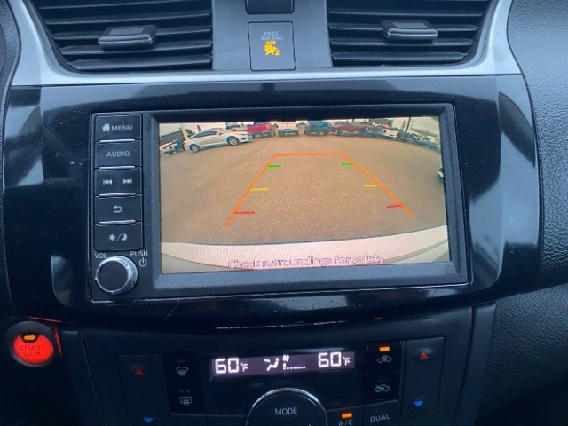 Nissan Sentra Vehicle Full-screen Gallery Image 13