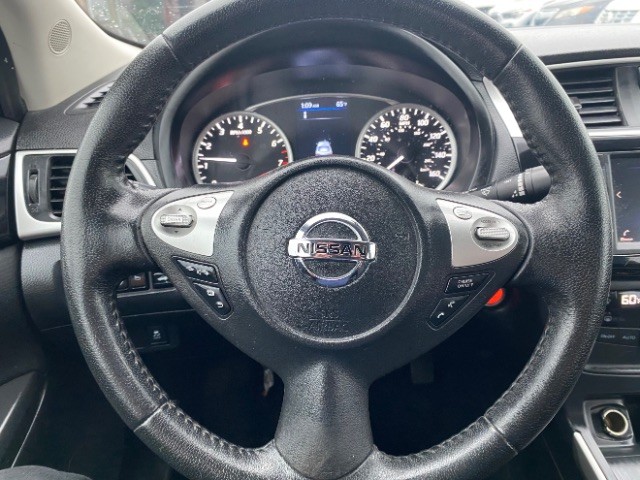 Nissan Sentra Vehicle Full-screen Gallery Image 14