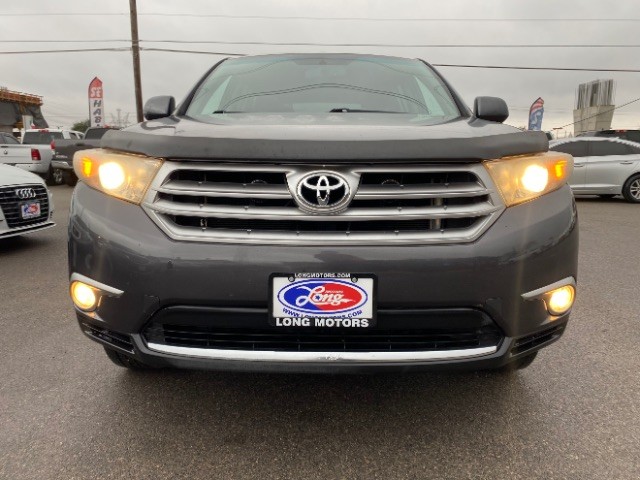 Toyota Highlander Vehicle Full-screen Gallery Image 02