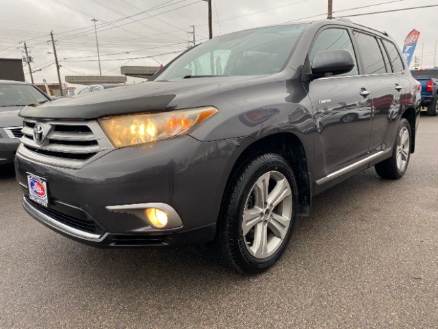 Toyota Highlander Vehicle Full-screen Gallery Image 03