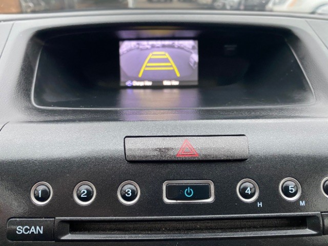 Honda CR-V Vehicle Full-screen Gallery Image 13