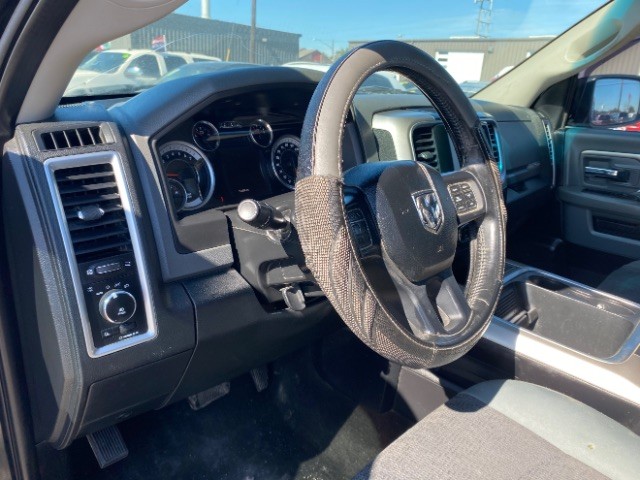 Ram 1500 Vehicle Full-screen Gallery Image 09