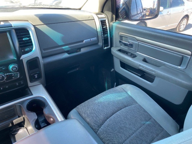 Ram 1500 Vehicle Full-screen Gallery Image 10