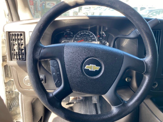 Chevrolet Express Cargo Van Vehicle Full-screen Gallery Image 13